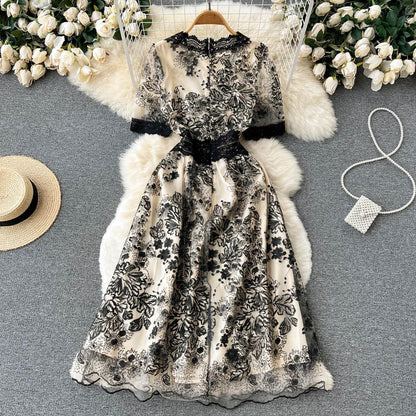 French Retro Mesh Embroidery Lace V-neck Dress Mid-length Large Swing A-line Skirt for Women 466