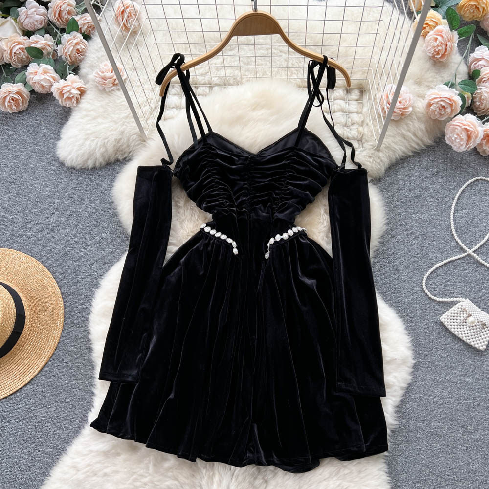 French Black Skirt Summer Backless Pleated Pearl Velvet Strap Dress 480