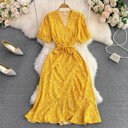 Summer V-neck Bubble Short-sleeved A-line Floral Dress 444