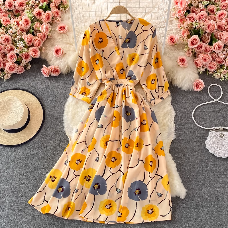 Mid-length Floral Dress Summer Short-sleeved V-neck Dress 895