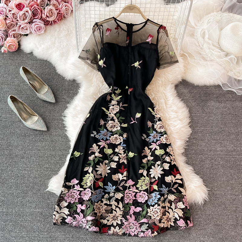 Summer Fairy Embroidered Mesh Round Neck Dress Elegant  Dress Skirt 1334